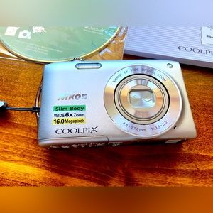 Nikon Coolpix S3200 Camera with Battery, Charger, Accessories & SD Card